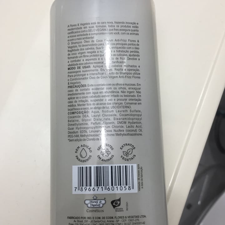 review photo of Flores & Vegetais Shampoo Óleo de Coco Virgem shared by @scsant on 09 Jun 2022 - review