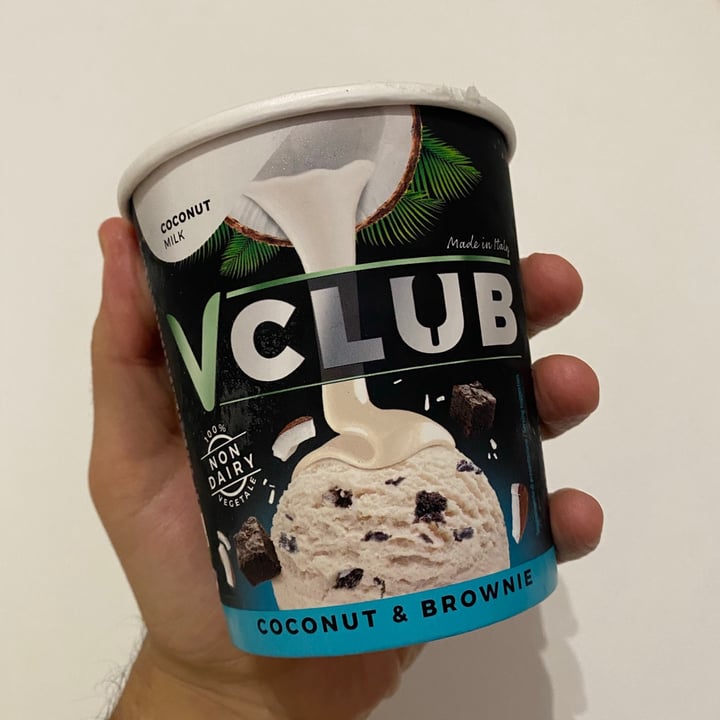 photo of VClub Coconut & Brownie shared by @mikelpro on  17 Oct 2020 - review