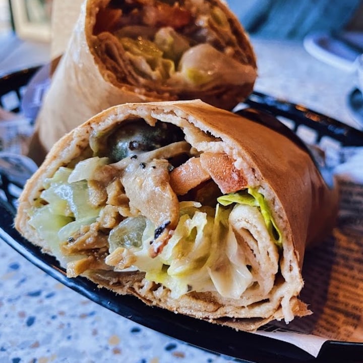 photo of Vegan Lebanese Street Food Chickn’  Shawarma Wrap shared by @ashieeee on  19 Jan 2022 - review