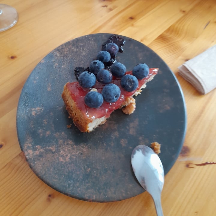 photo of Lolín Café Gastrobar Cheesecake shared by @irmandadeantispecist on  07 May 2022 - review