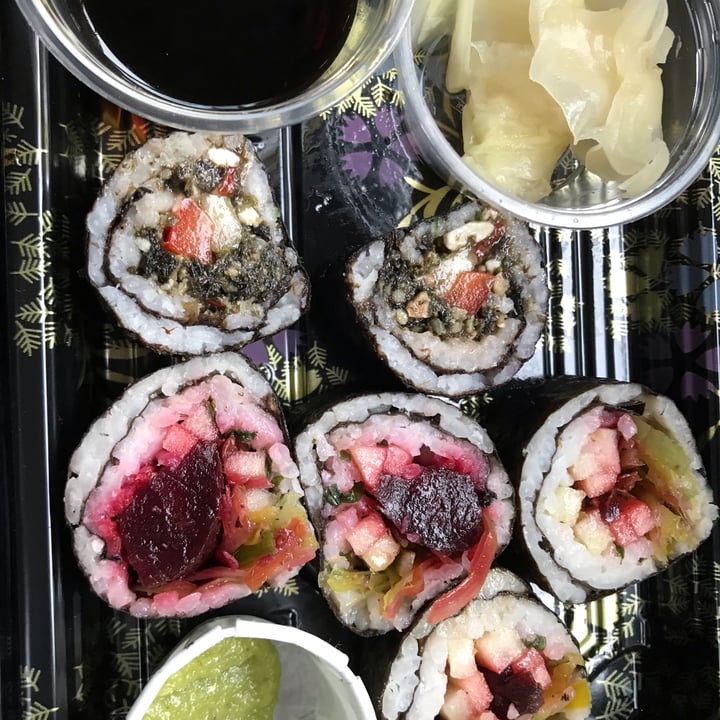 photo of Virginia Sushi-Mania Vegan Sushi shared by @kathryn172 on  07 May 2022 - review
