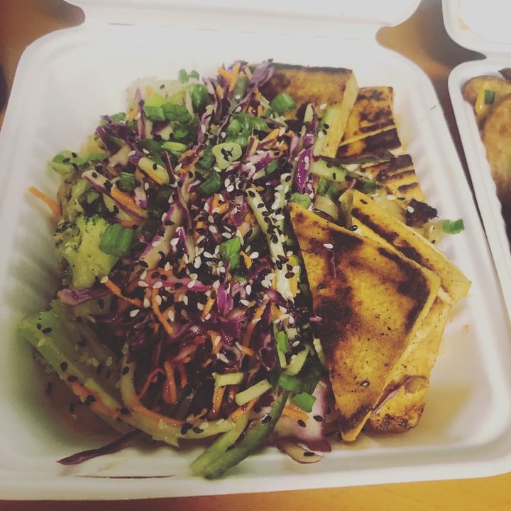 review photo of Rise Above Sesame Ginger Noodle bowl shared by @ocaeniez on 25 Oct 2020 - review