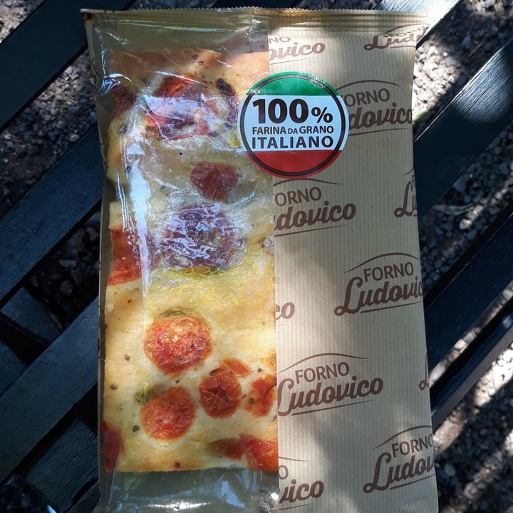 photo of Forno Ludovico Focaccia Con Pomodorini shared by @lasse801 on  22 Oct 2022 - review