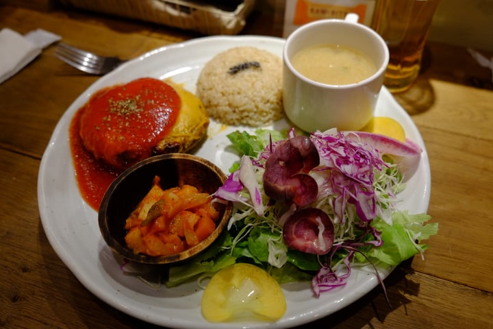 photo of Shizen Bar Paprika Shokudou Vegan Vegan cheese hamburger dinner set shared by @robj on  08 Dec 2019 - review