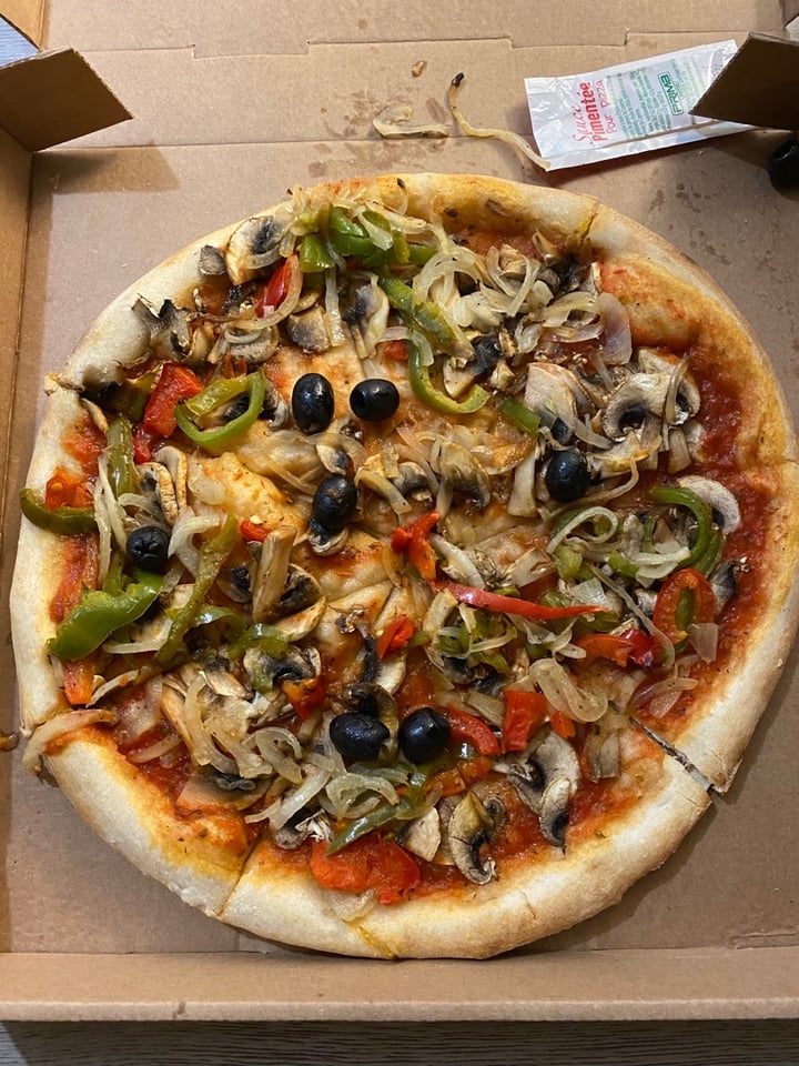 review photo of Pizza 5 Pizza végétarien shared by @juanaabba on 24 Feb 2020 - review