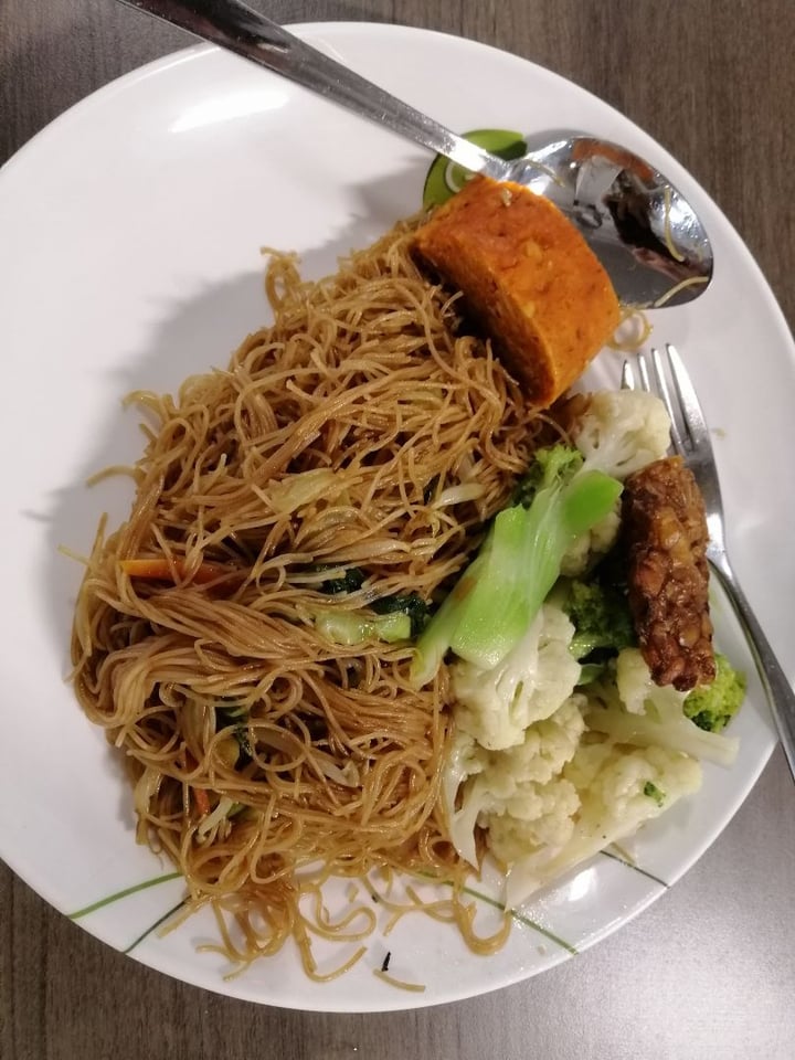photo of Marine Parade Food Centre Veg bee hoon with otah brocolli and tempeh🤭 shared by @shiyuan on  22 Sep 2020 - review