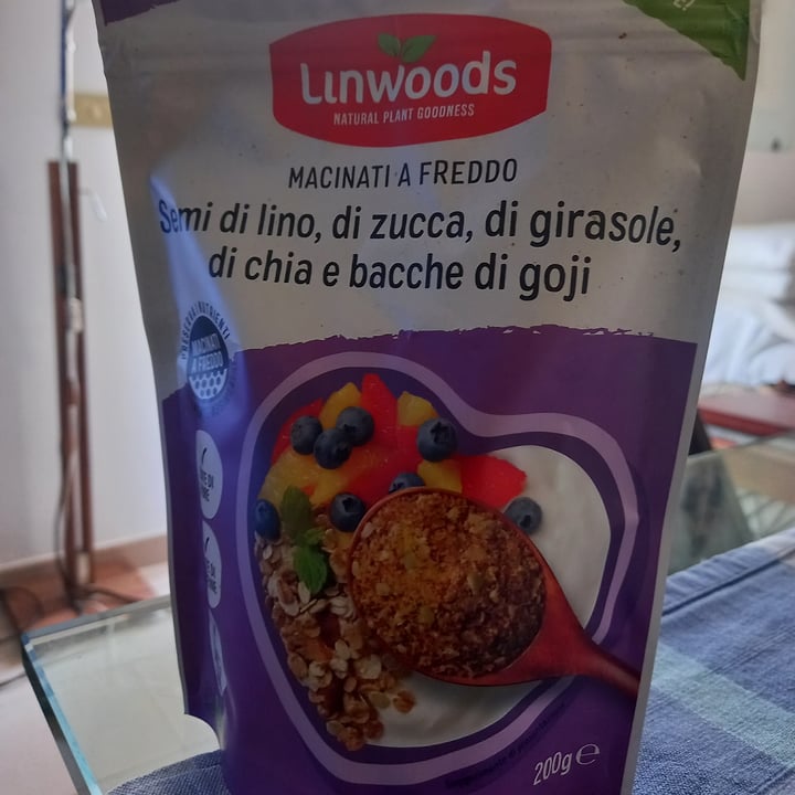 photo of Linwoods Semi Di Lino, Zucca, Girasole, Chia E Bacche Di Goji shared by @simoveggy on  30 Jul 2022 - review