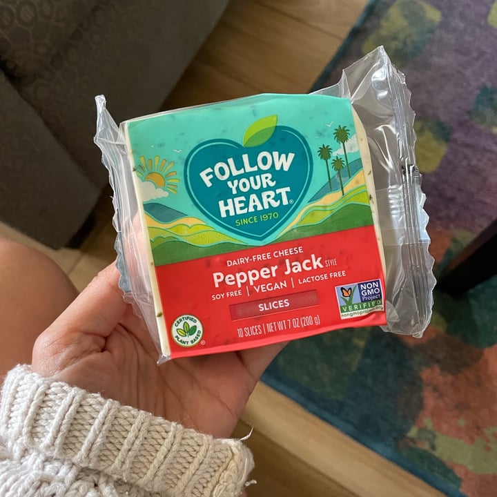 review photo of Follow Your Heart peoper jack cheese shared by @sofiferracuti8 on 09 Jun 2022 - review