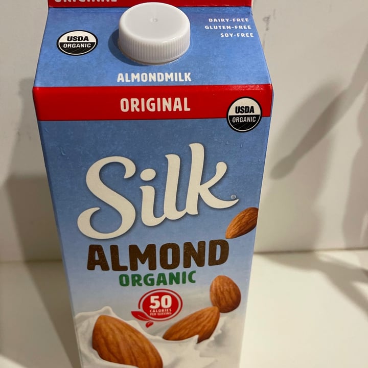 photo of Silk Organic Original Almond milk shared by @lulu4theanimals on  20 Aug 2021 - review