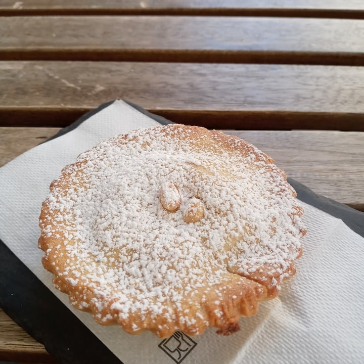 review photo of 4 Amici tortina della nonna shared by @olionuovo on 01 Jun 2022 - review