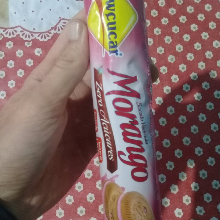 photo of Lowçucar Waffer Sabor Morango shared by @wilianszpunar on  03 May 2022 - review