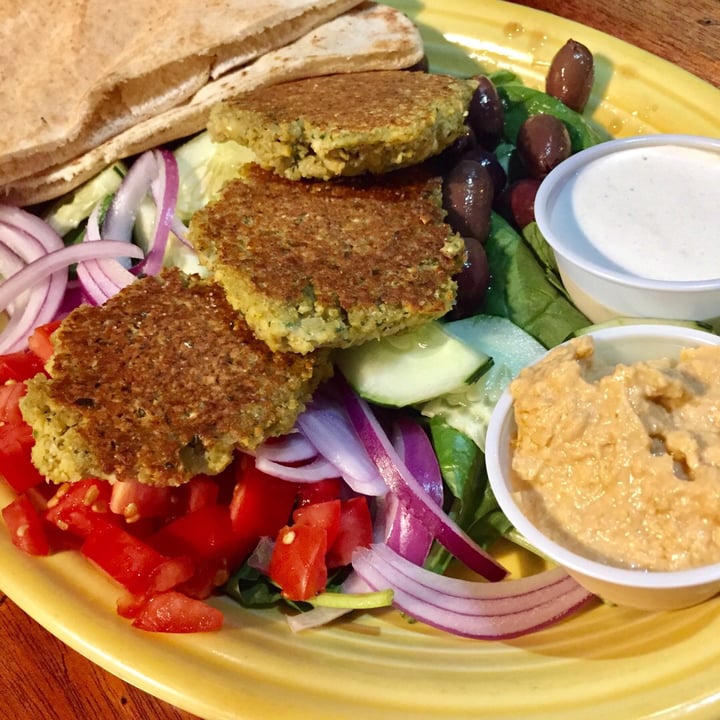 review photo of Hard Times Cafe Falafel Platter shared by @sorayadee on 19 Aug 2018 - review
