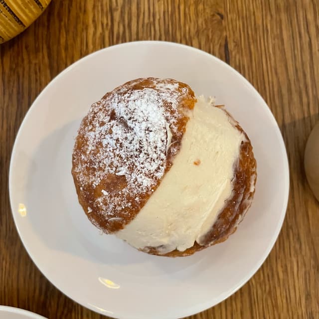 「maritozzo」の料理の写真