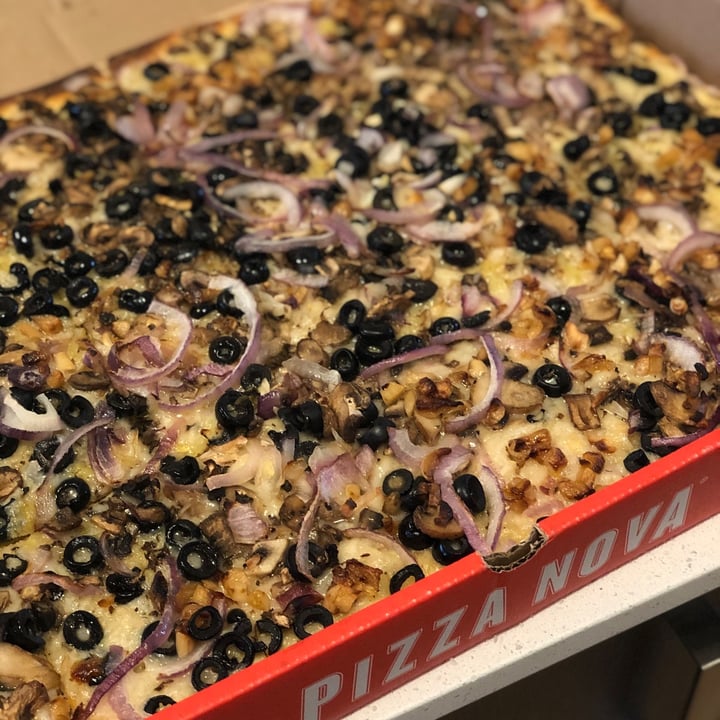 review photo of Pizza Nova Create Your Own Pizza shared by @envisioningvegan on 13 Jun 2021 - review