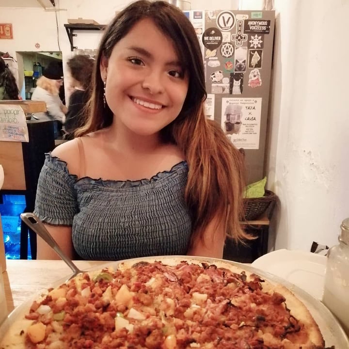 review photo of Vegani Pizza vegana de soya a la pibil y alambre con pimiento shared by @andyveggy on 28 Nov 2019 - review