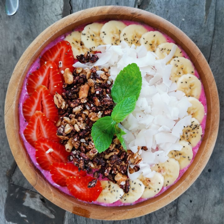 review photo of Amolas Cafe Pinky Bowl shared by @angelajelita on 18 Jul 2022 - review