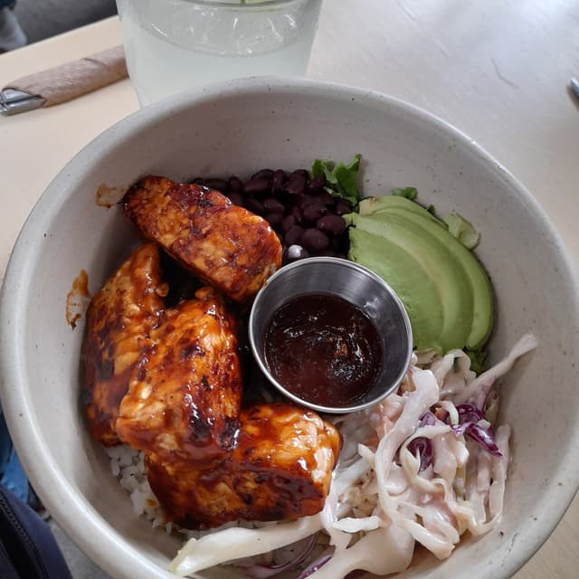 Photo of the dish “Bowl Tempeh Bbq”