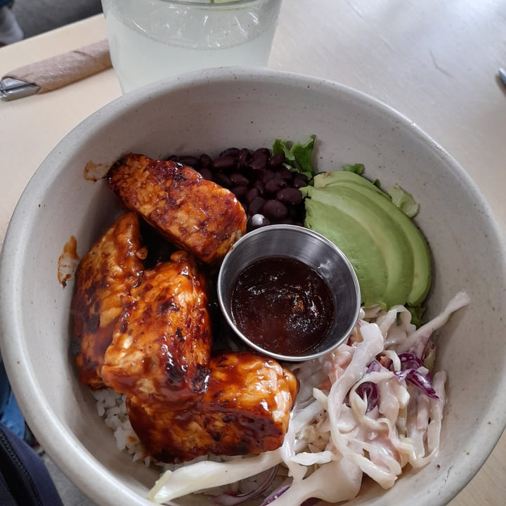 photo of Café Vegetal Bowl Tempeh Bbq shared by @omar0505 on  29 Oct 2021 - review