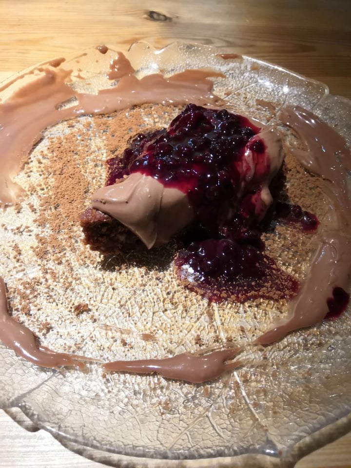 photo of Ao 26 - Vegan food project Chocolate cake shared by @kaitokiuchi on  29 Jun 2019 - review