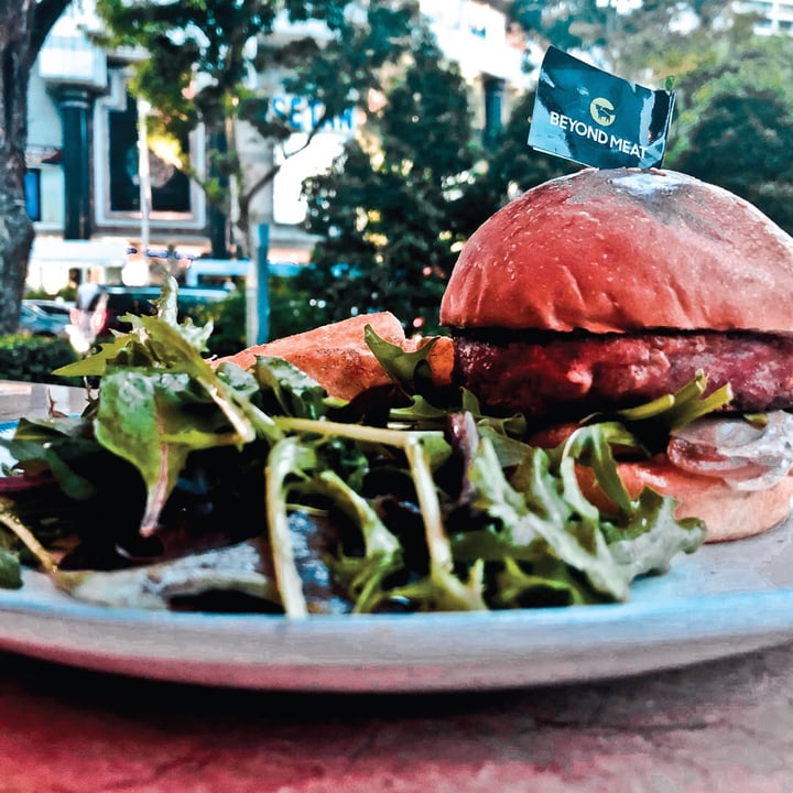 review photo of Privé Wheelock Plant-Based Truffled Mushroom Swiss Burger shared by @alettertovegans on 17 Jun 2019 - review