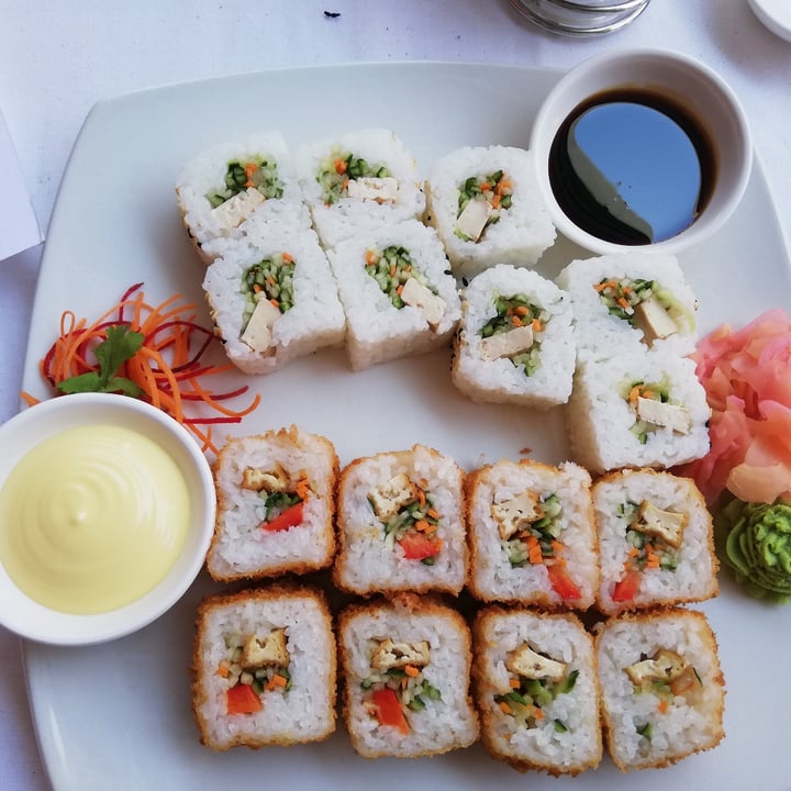 photo of Beluga Cape Town Vegan california rolls shared by @allygreen on  25 Apr 2020 - review