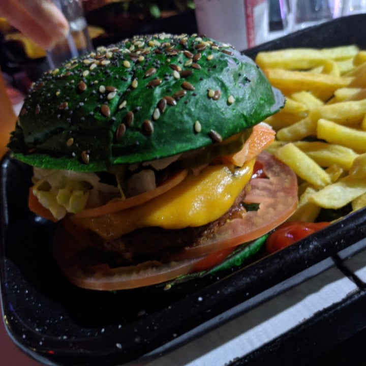 review photo of Williamsburg Burger Bar Beyond Burg shared by @ropenalva on 16 Apr 2022 - review