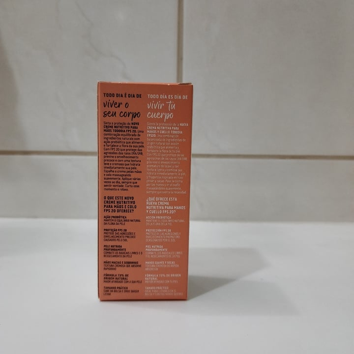 photo of Natura creme para mãos maos noz pecan shared by @julianaaoki on  24 Jun 2022 - review