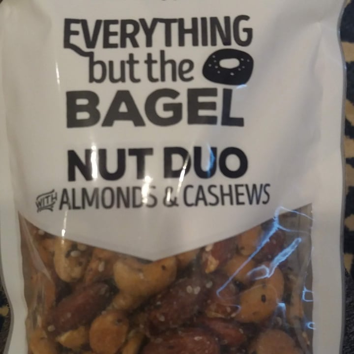 photo of Trader Joe's Everything but the Bagel Nut Duo shared by @craidy on  30 Jun 2021 - review