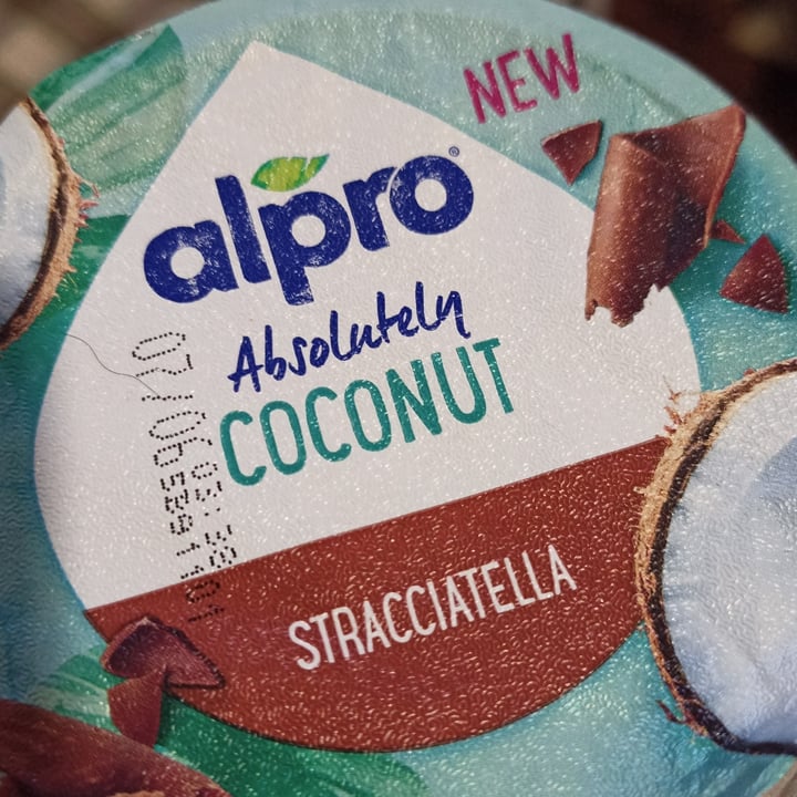 review photo of Alpro Absolutely Coconut STRACCIATELLA shared by @evelinalorenzini19 on 09 May 2022 - review