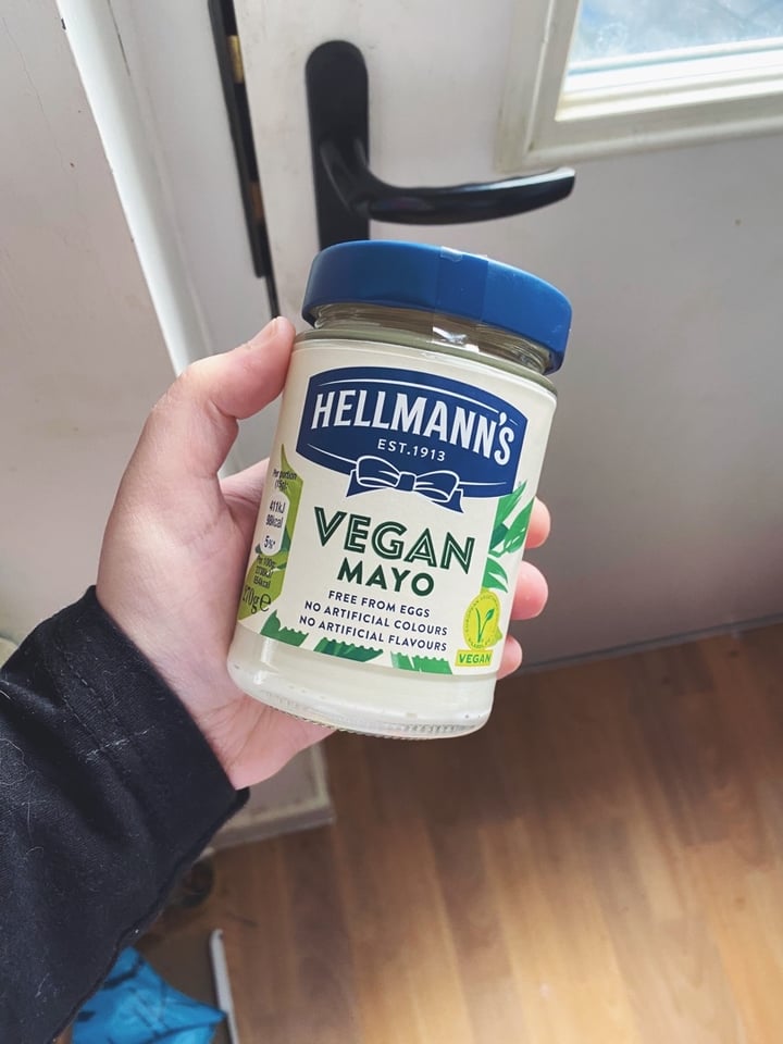 photo of Hellmann’s Hellman’s Vegan Mayonnaise shared by @veganlibby on  10 Jan 2020 - review