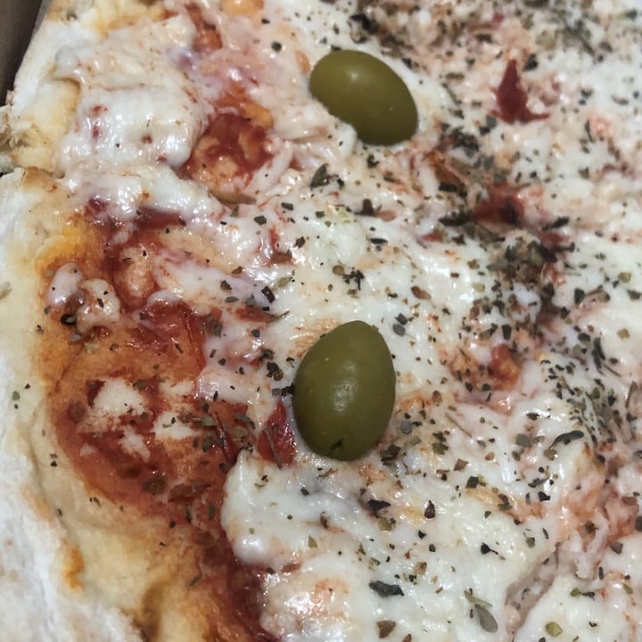 photo of Empanadas de 10 Pizza De Muzzarella shared by @ayma09 on  11 Dec 2021 - review