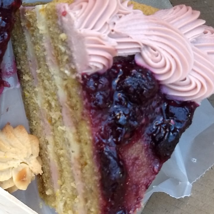 photo of Vica Torta Bicolor shared by @julipb on  05 Oct 2022 - review