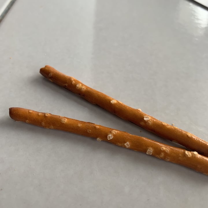 photo of Snyder's of Hanover Family Size Pretzel Sticks shared by @caitlinandmj on  02 May 2020 - review