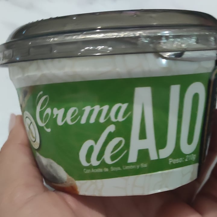 photo of Lubnan Crema de ajo shared by @tatianaroal5 on  02 Sep 2022 - review