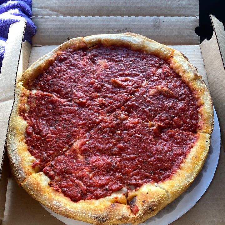 photo of Kitchen 17 Deep Dish Pepperoni Pizza shared by @summerlebrun on  01 Nov 2020 - review