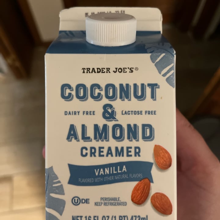 photo of Trader Joe's Coconut & Almond Vanilla Creamer shared by @jomt on  16 Jun 2022 - review