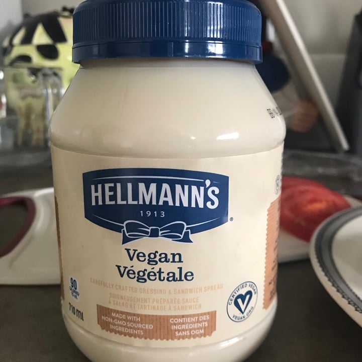 photo of Hellmann’s Hellman’s Vegan Mayonnaise shared by @xxxmissmunsterxxx on  23 Sep 2020 - review