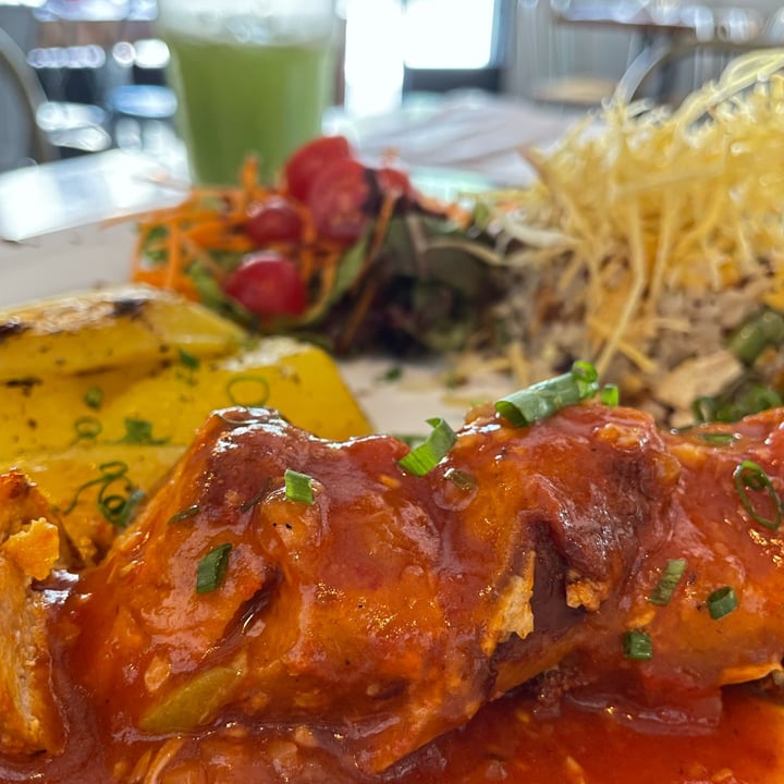review photo of Camaradería Gastrobar Soya Sausage With Mixed Nuts Rice, Salad And Potatoes. shared by @jumendonca on 25 Apr 2022 - review