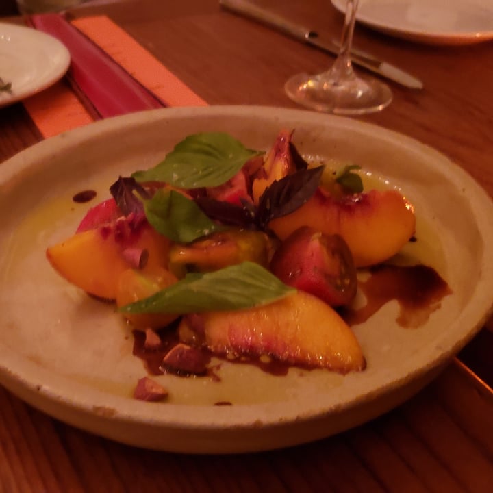 photo of Rory's Place Tomato and Peach Salad shared by @mqccha on  10 Sep 2022 - review