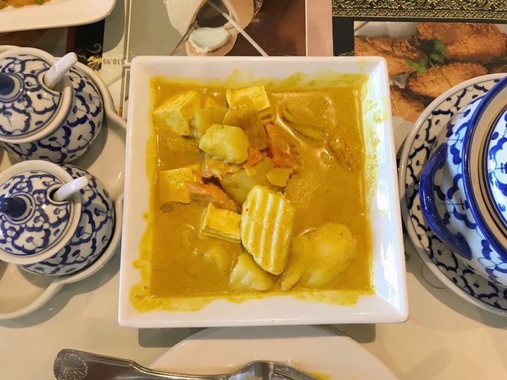 photo of Thai Paradise Tofu Yellow Curry shared by @lilibee on  01 Jul 2019 - review