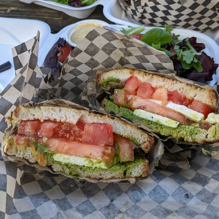 photo of Vtopia All Vegan Restaurant & Cheese Shop Caprese Sandwich shared by @veganjuliana on  16 Jun 2022 - review