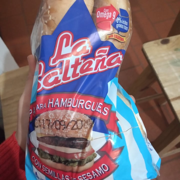 photo of La Salteña Pan para Hamburguesas con Semillas de Sésamo shared by @daianaeli on  05 Sep 2020 - review