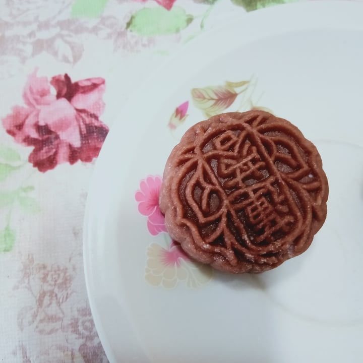 photo of Dongshan Eastern Highland Healthy Cake House Chocolate Snow Skin Mooncake shared by @veganspicegirl on  29 Aug 2021 - review