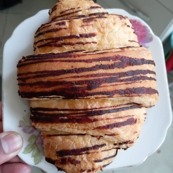 photo of Lecker Brot croissant de chocolate shared by @alizee-two on  01 Jun 2022 - review