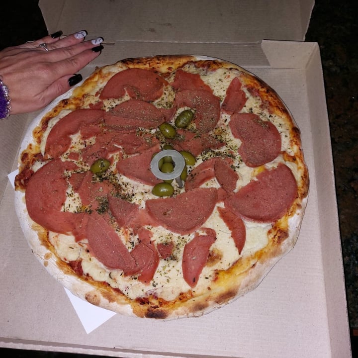 photo of Blondie Pizza Vegana Con Jamon shared by @dana1922 on  07 Jun 2022 - review