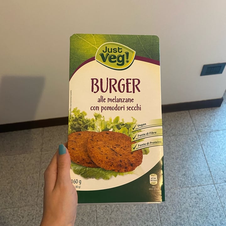 photo of Just Veg (ALDI España) burger alle melanzane con pomodori secchi shared by @camomillaaa on  13 Jun 2022 - review