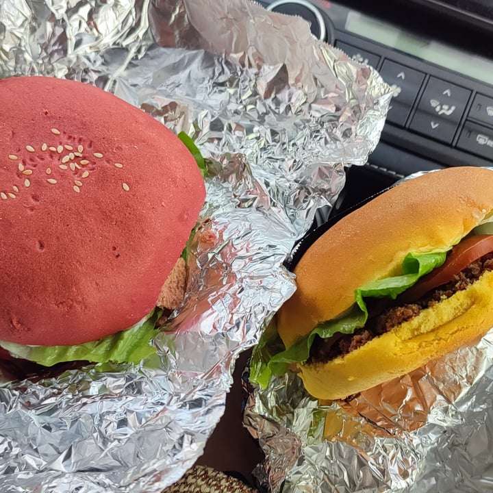 photo of Virago Vegan Hamburguesa de soya shared by @veganeandos on  30 Jul 2022 - review