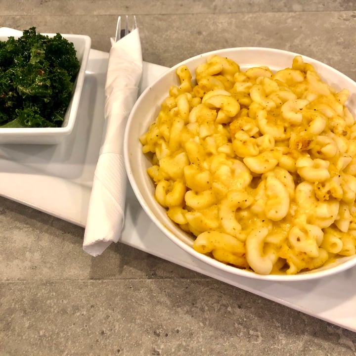 photo of The Vegetable Hunter- Vegan/ Vegetarian Cafe & Boutique Brewery Mac & Cheese Bowl shared by @alexanicole on  18 May 2021 - review