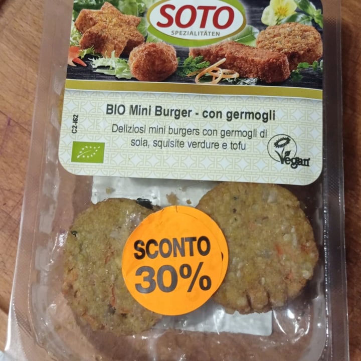 photo of Soto Bio mini burger con germogli shared by @alessandraplus on  23 Apr 2022 - review