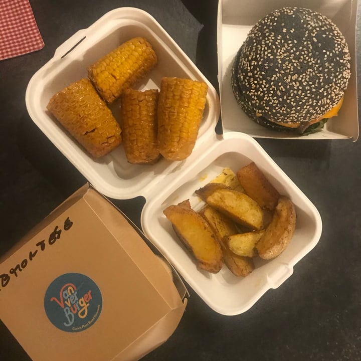 review photo of Van Ver Burger Piemunteis shared by @aurora110689 on 29 Nov 2021 - review